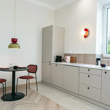 Rakowiecka - Bezplatny Parking - Free Parking - Stacja Metra 500m - Underground Station 500m Better Appartamento *