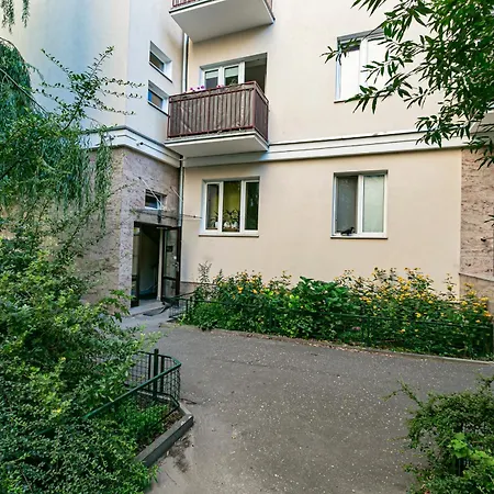 Rakowiecka - Bezplatny Parking - Free Parking - Stacja Metra 500m - Underground Station 500m Better Appartamento Varsavia