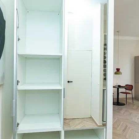 Rakowiecka - Bezplatny Parking - Free Parking - Stacja Metra 500m - Underground Station 500m Better * Warschau