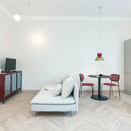 Rakowiecka - Bezplatny Parking - Free Parking - Stacja Metra 500m - Underground Station 500m Better Appartamento