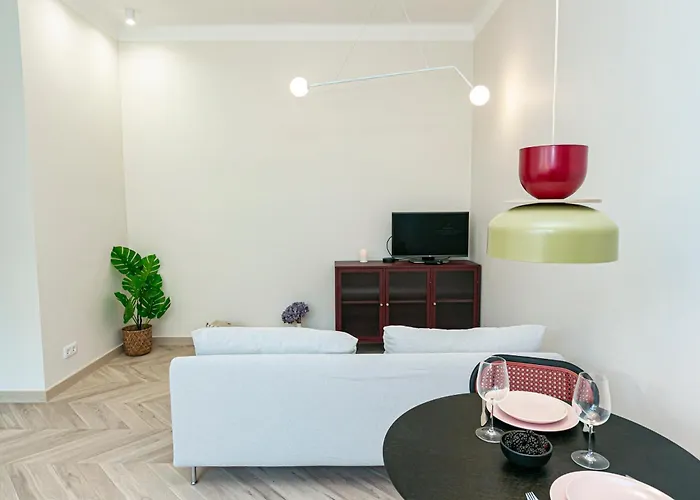 Apartment Rakowiecka - Bezplatny Parking - Free Parking - Stacja Metra 500m - Underground Station 500m Better Warsaw