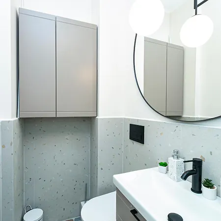 Rakowiecka - Bezplatny Parking - Free Parking - Stacja Metra 500m - Underground Station 500m Better Warsaw