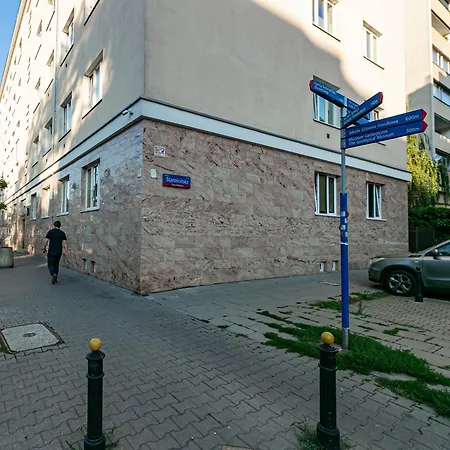 Rakowiecka - Bezplatny Parking - Free Parking - Stacja Metra 500m - Underground Station 500m Better *