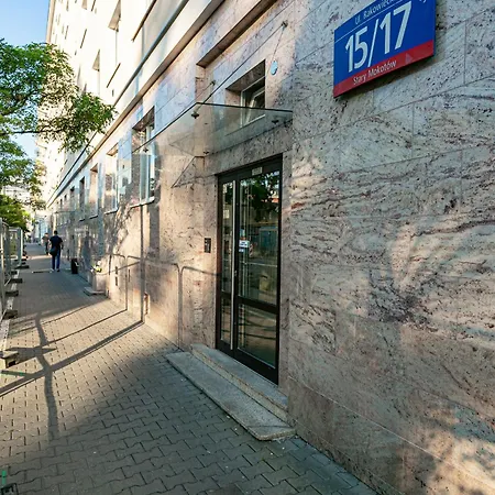 Apartment Rakowiecka - Bezplatny Parking - Free Parking - Stacja Metra 500m - Underground Station 500m Better *